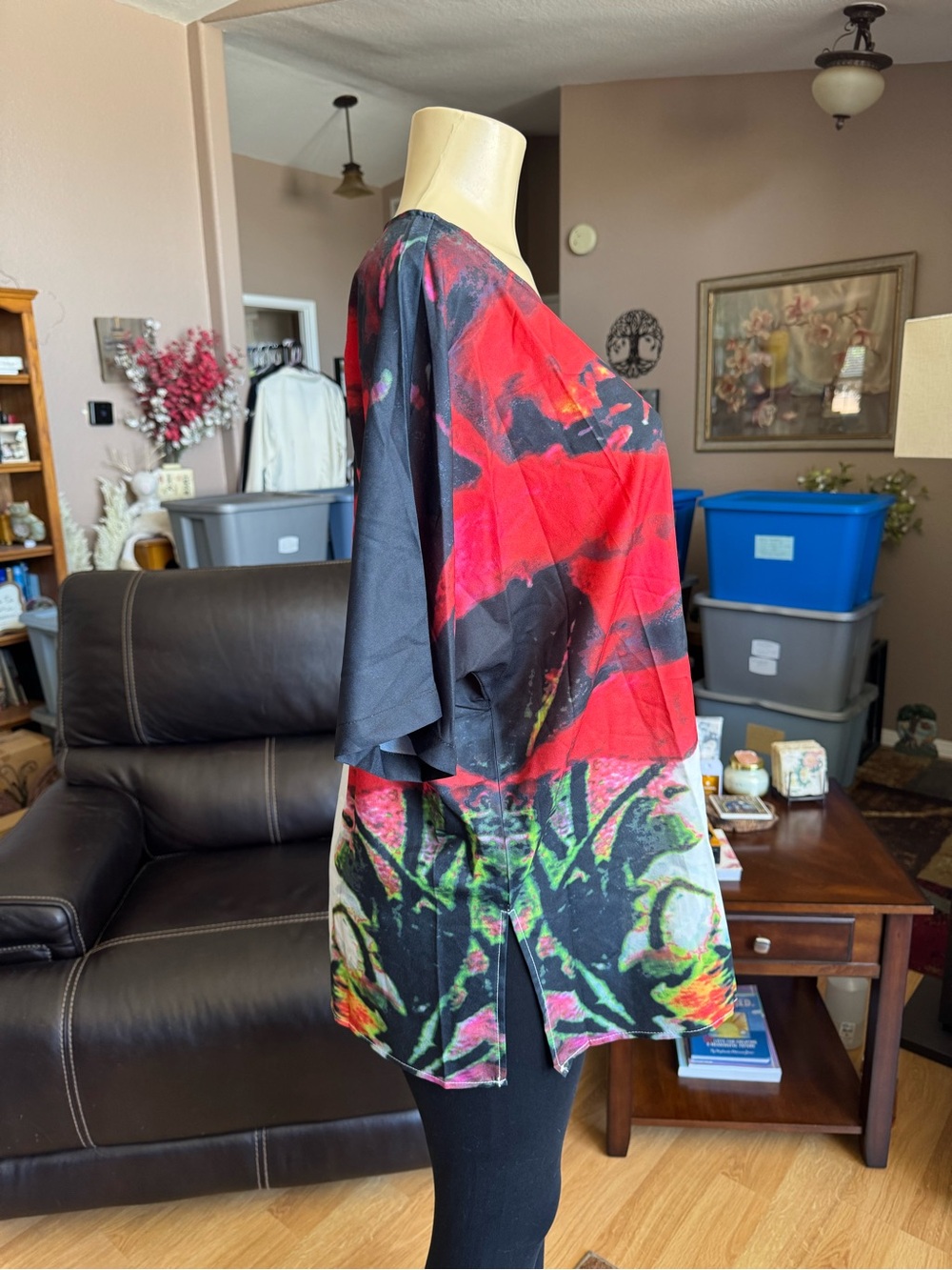 Boutique lightweight multicolored abstract relaxed fit blouse-size 2X - Picture 3 of 9